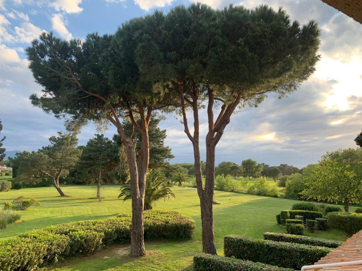 L' Appart Du Golf Saint-Cyprien  Exterior photo